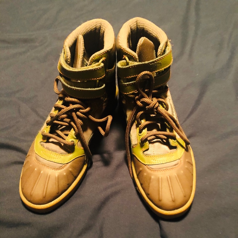 Brand new High Top Pumas